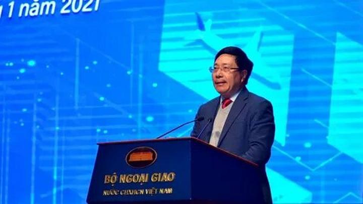Nội dung: Mùa hè đang đầy vui vẻ với những xu hướng mới, và Huda Ice Twist đang chinh